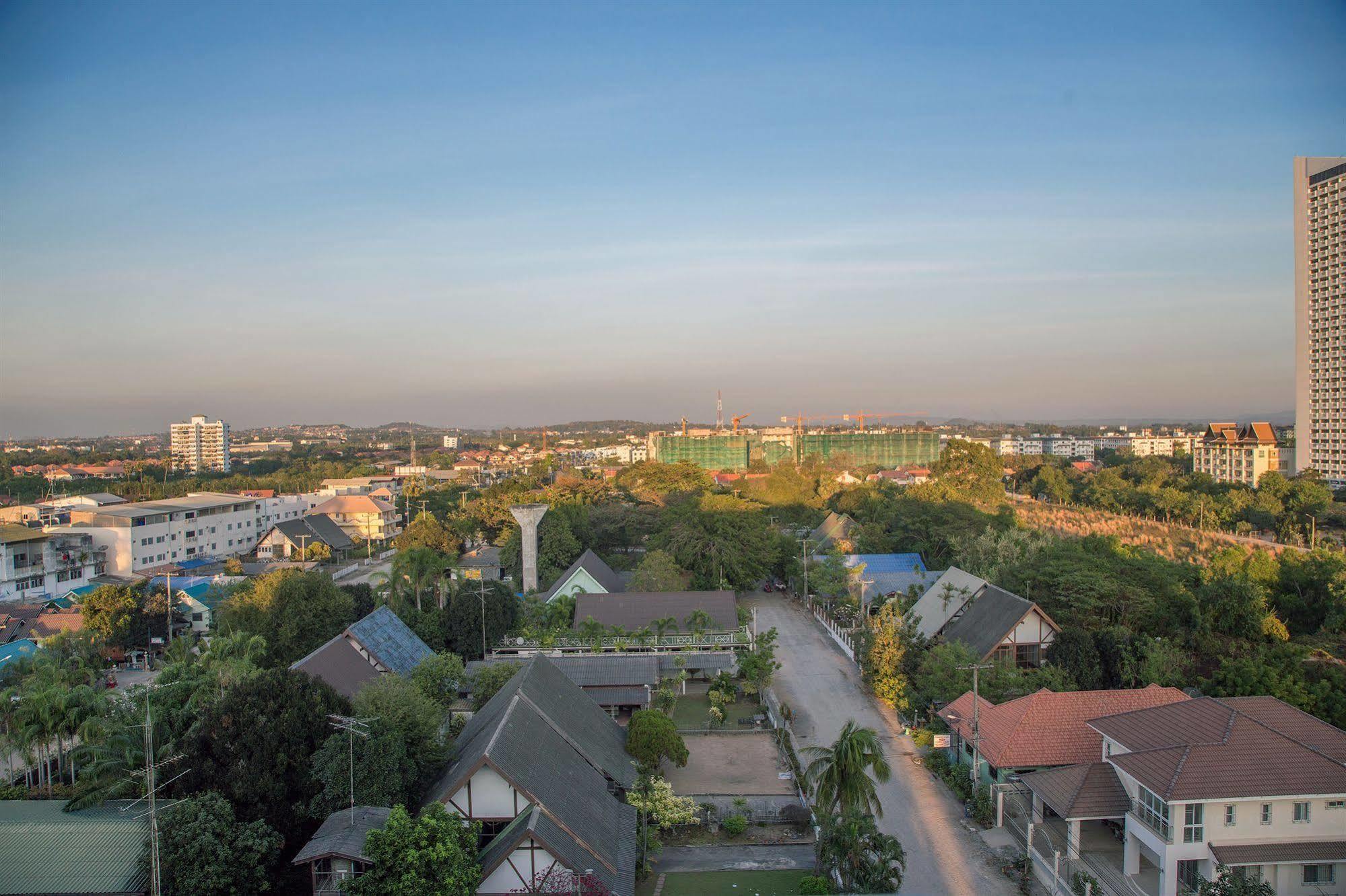 R-Con Rest Sea Hotel Pattaya Exterior foto